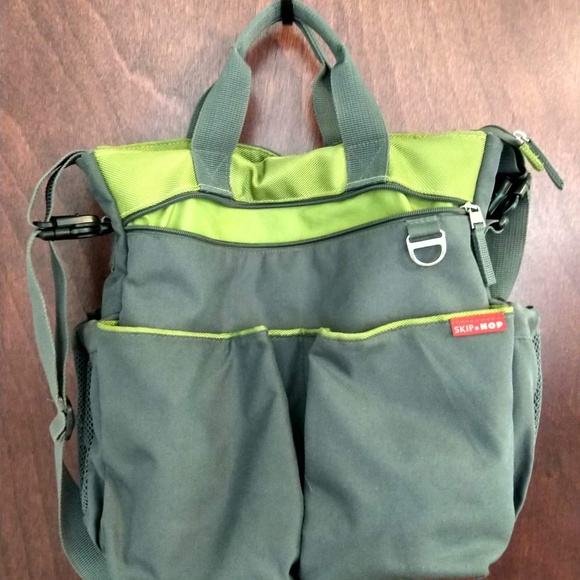 Skip hop diaper bag (green and grey diaper bag) - Picture 1 of 1